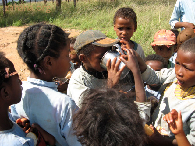 solar water pasturizer makes drinking water safe in Madagascar